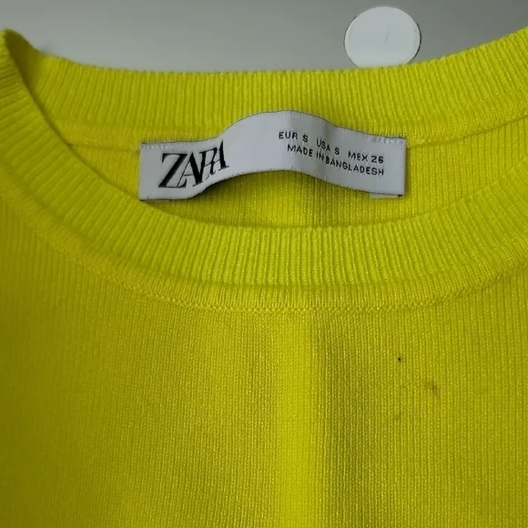 Vibrant Yellow Sleeveless Top - Picture 2 of 2